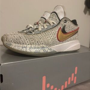 Nike LeBron XX GS White and Metallic Gold Shoes